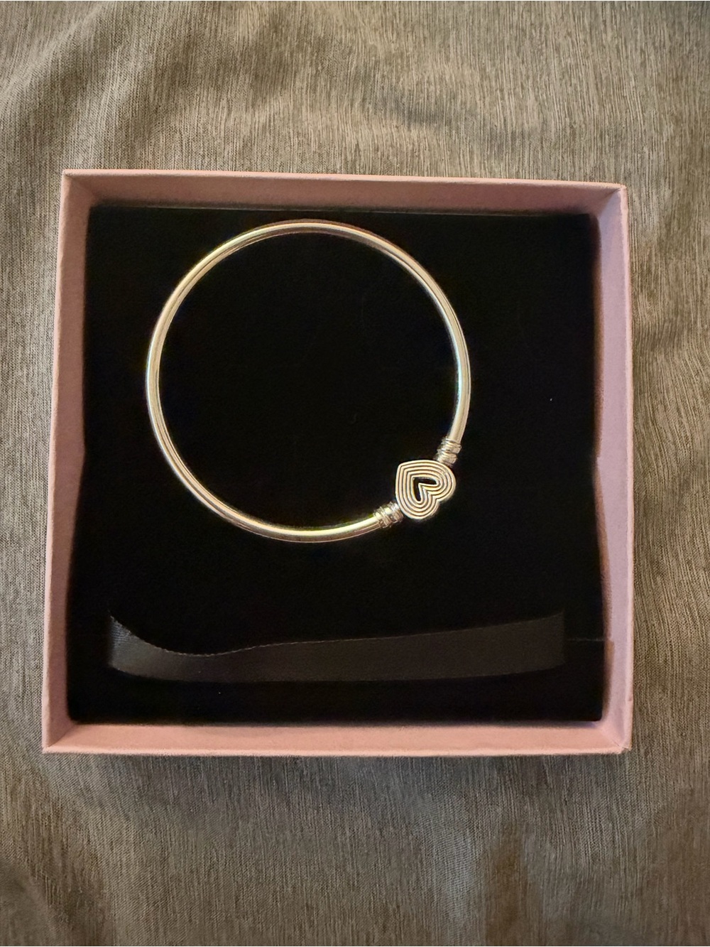 Pandora Radiating Heart Bangle